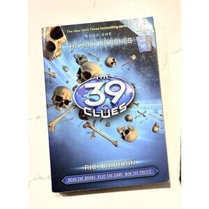 The Maze of Bones (39 Clues, No. 1) - Paperback By Riordan, Rick - Like New